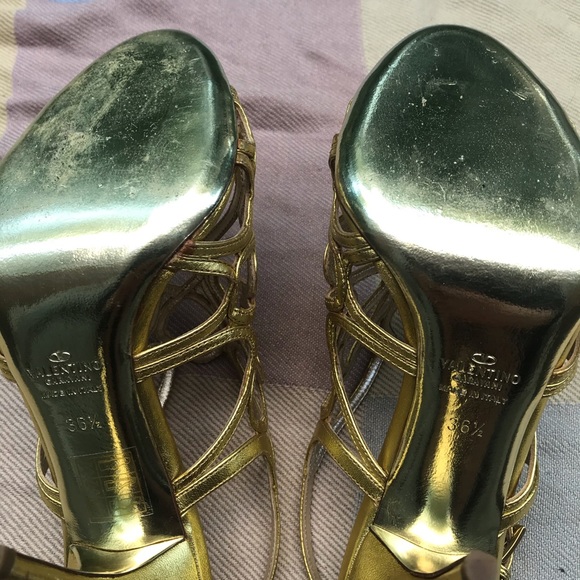 SOLD❗️❗️VALENTINO leather caged sandal high heels - Picture 6 of 16